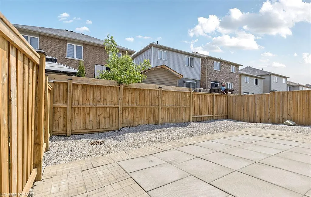 4 bed, 2.5 bath, 2251 sqft, $3,000 — Photo 3