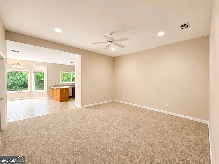 144 Kathryne Bailey Dr — Photo 8