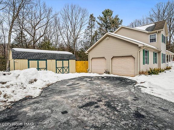 3rd image of 318 Ramblewood Dr