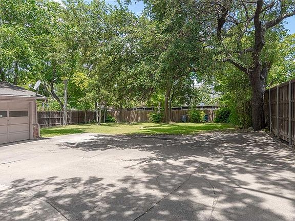 2nd image of 6631 Walnut Hill Ln