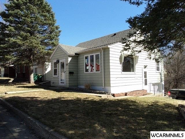 1st image of 532 Orchard St