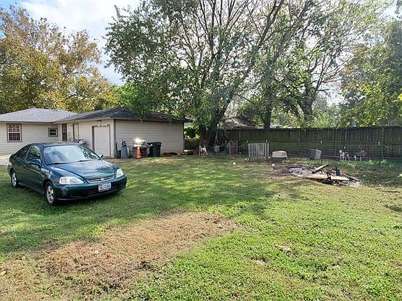 5th image of 8545 Cheswick Dr