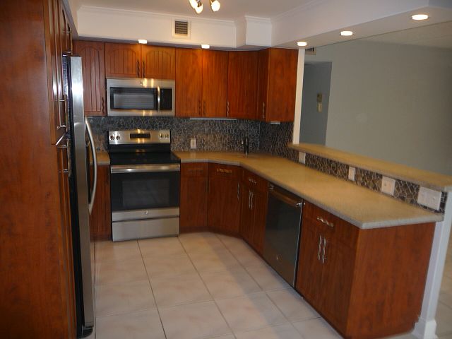 CORIAN COUNTERS