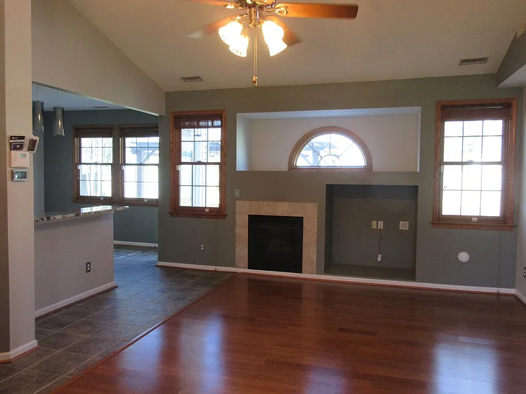 416 Iron Bridge Ln — Photo 3
