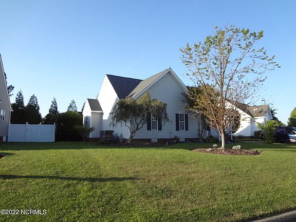 3rd image of 1016 Quarterpath Dr