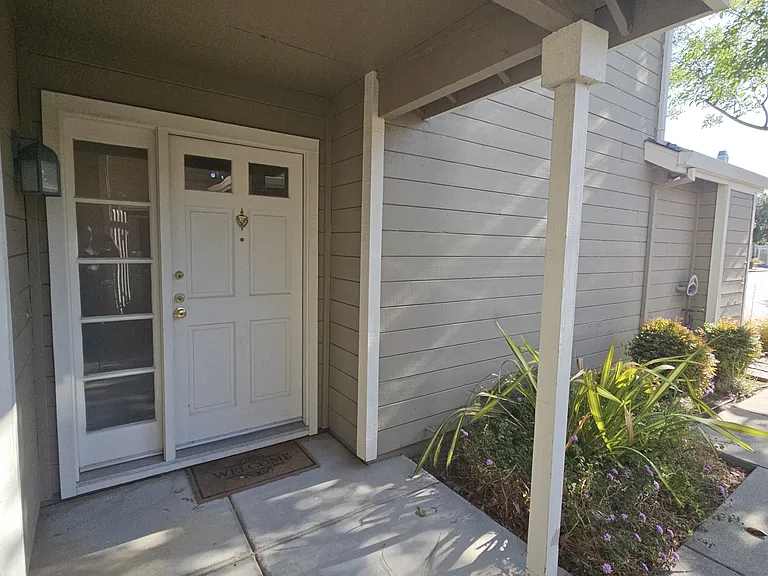 376 Treasure Island Dr — Photo 2