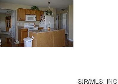 4th image of 743 Saybrook Falls Dr