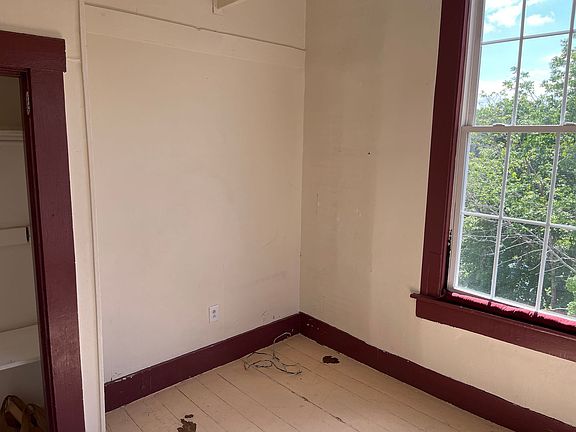 4th image of 145 Main St APT 7