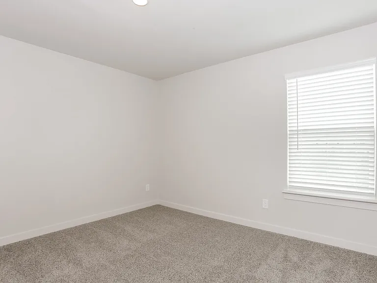 201 Julian Davis Dr — Photo 14