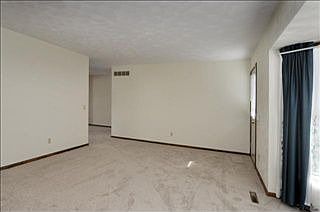 4th image of 3093 Thayer Ave