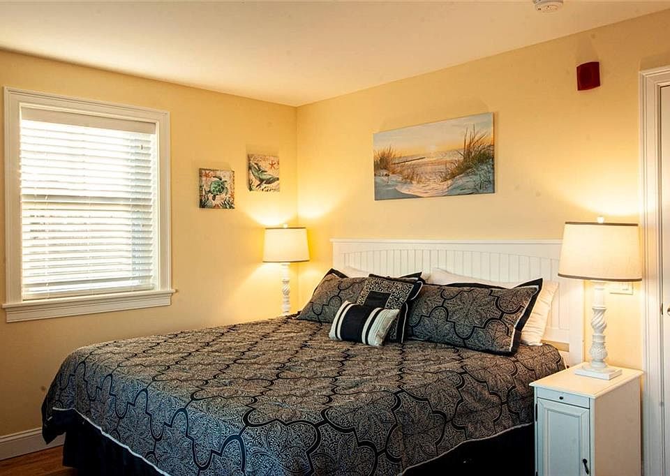 1st image of 130 Boon St #A