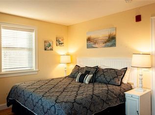 130 Boon St #A, Narragansett, RI 02882