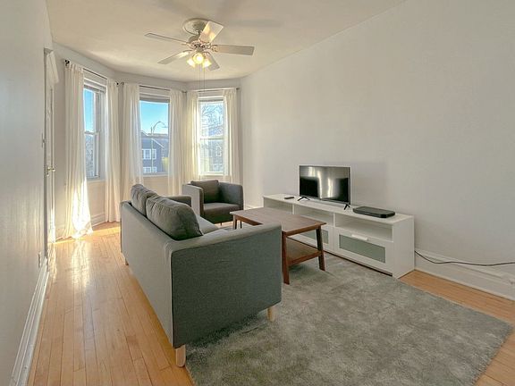 3rd image of 2442 N Ashland Ave #3