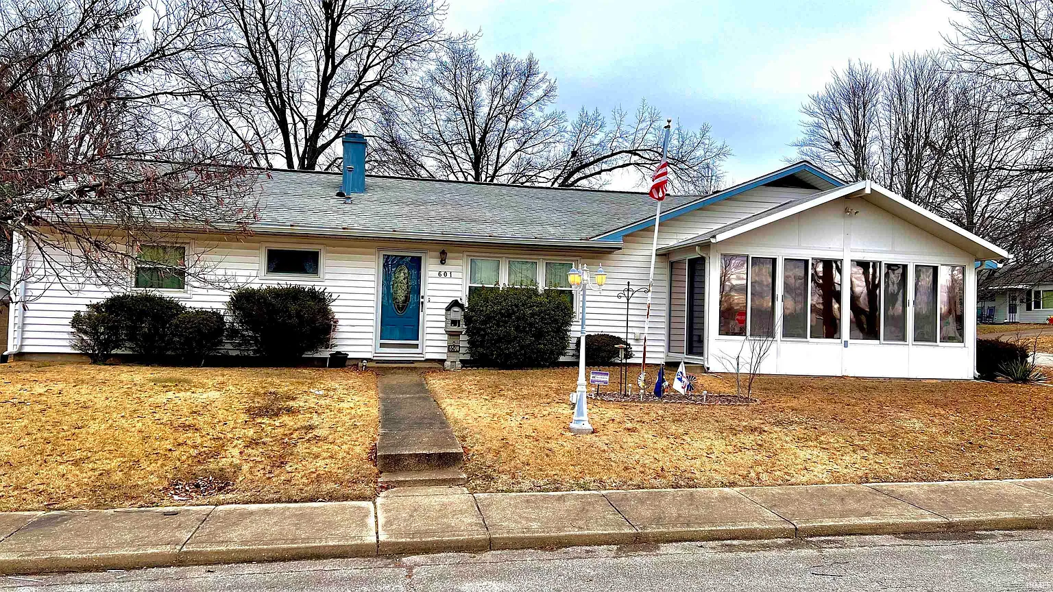 601 Concord Blvd photo 1