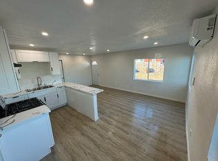 1406 W 102nd St #A, Los Angeles, CA 90047