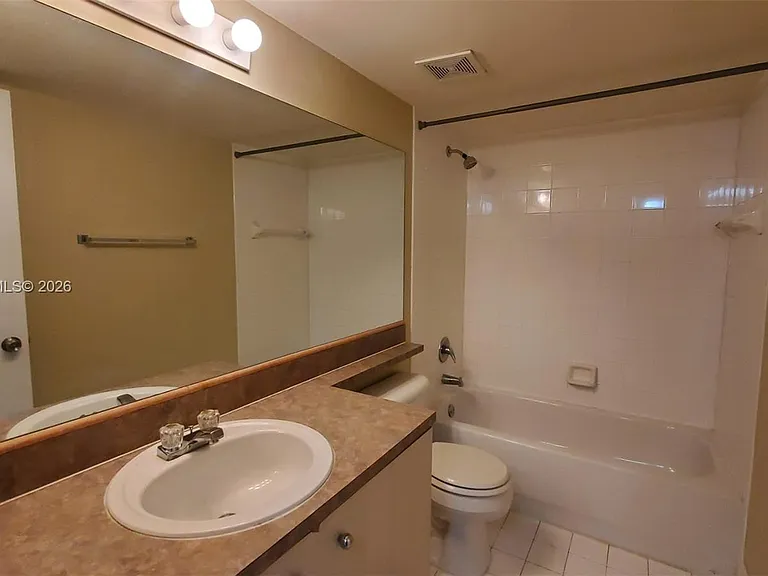 577 SW 111th Ln #203 — Photo 18
