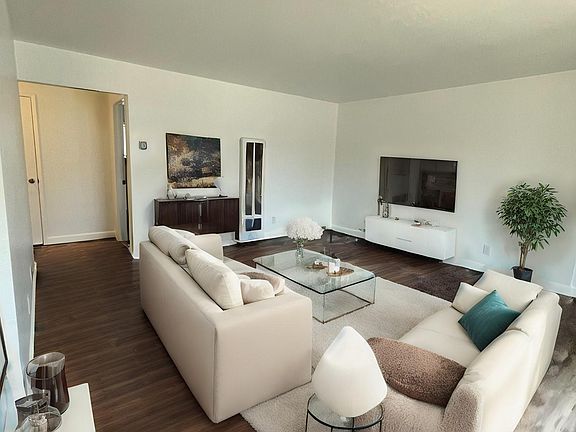 2nd image of 1319 W Campbell Ave APT 3