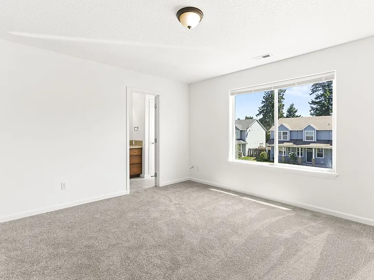 3745-3749 SE 127th Pl — Photo 32
