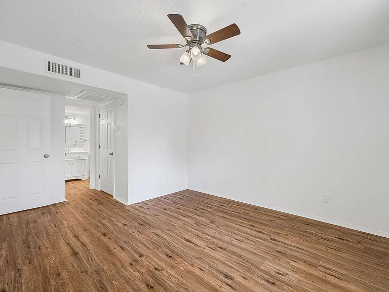 3224 Timmons Ln #128 — Photo 7