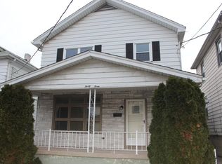 33 N Chestnut St, Nanticoke, PA 18634