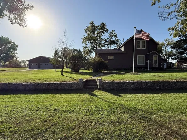 237 S Paul St, Appleton, MN 56208