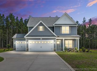 909 Rhum Dr, Fayetteville, NC 28311