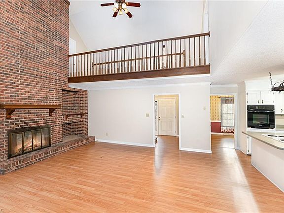 5th image of 1030 Carico Ln