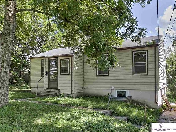 3rd image of 7447 Grant St