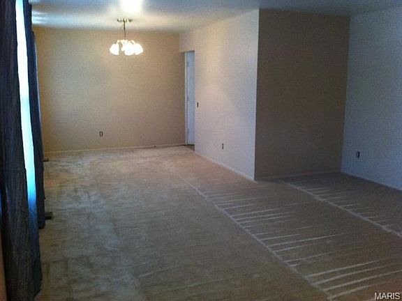 4th image of 5831 Sir Edward Ln