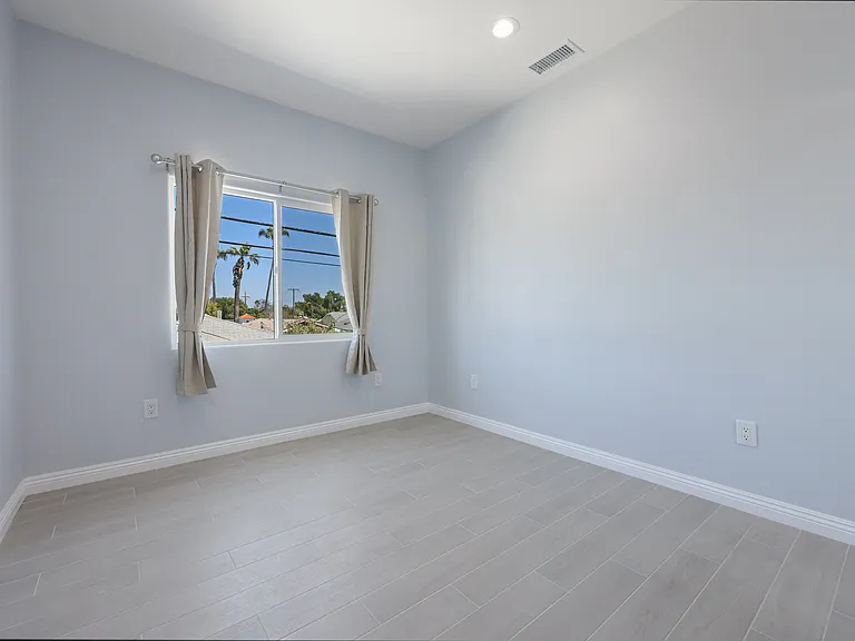 4839 Mansfield St — Photo 21