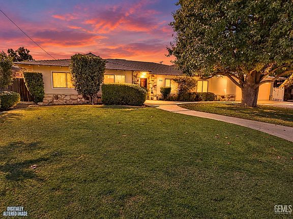 3rd image of 3709 Christmas Tree Ln