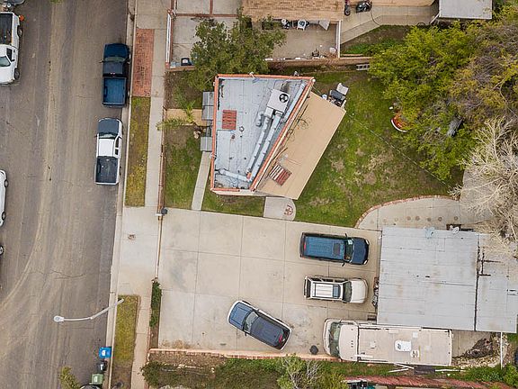 3rd image of 12869 Newton St