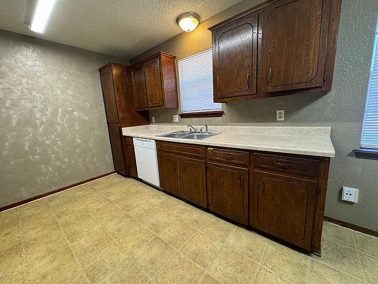 1403 S 121st East Ave — Photo 6