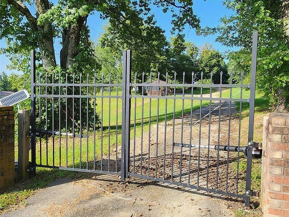 1st image of 2811 Ebell Rd