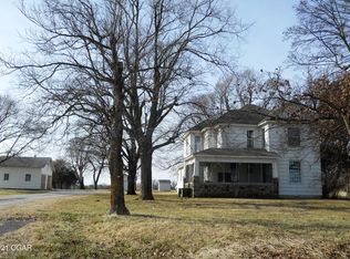 3649 S Garrison Ave, Carthage, MO 64836