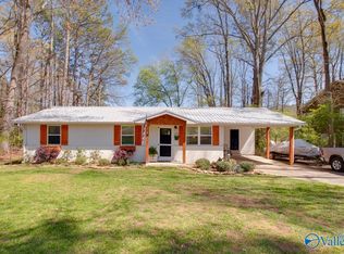 4209 Lakecrest Dr, Guntersville, AL 35976