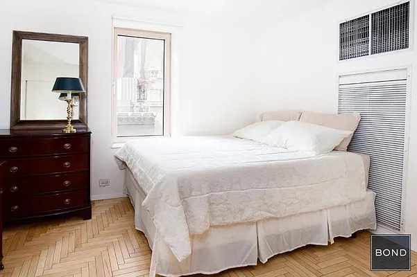 Rented by Bond New York | media 11