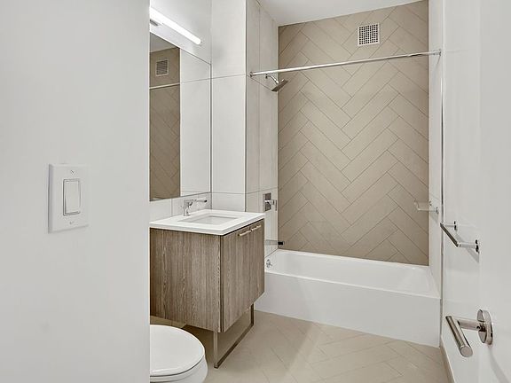 2nd image of 50 W 34th St APT 7A6