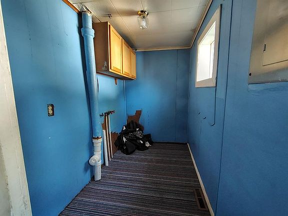 4th image of 901 Worden Avenue