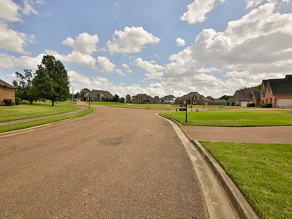 3rd image of 3800 Park Creek Dr