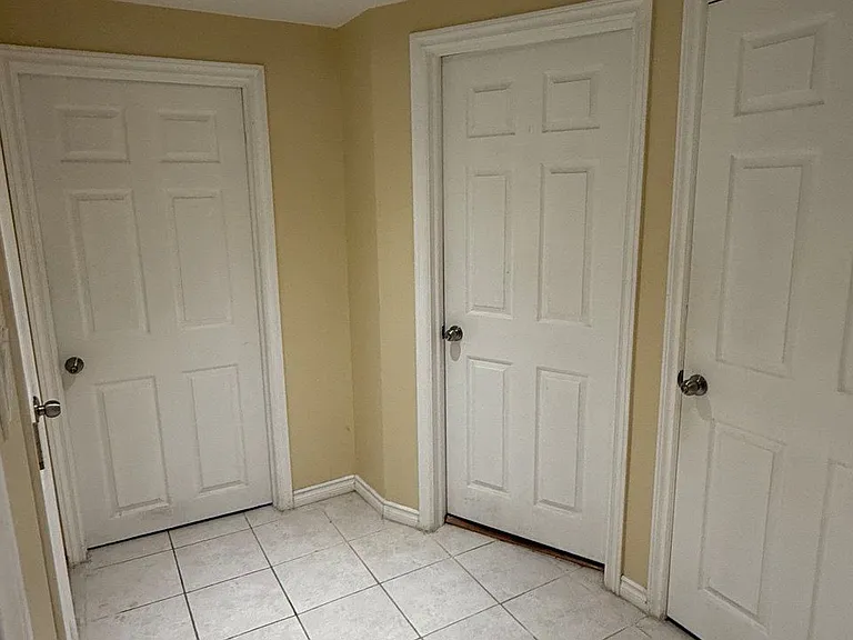 19 Granard Blvd #BASEMENT — Photo 12