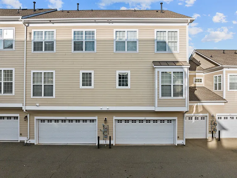 10410 Sablewood Dr #111 — Photo 36