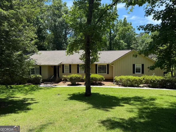 135 Kennesaw Dr, Thomaston, GA 30286