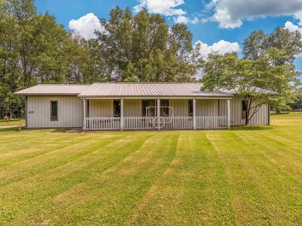 5378 Center St, Mulkeytown, IL 62865