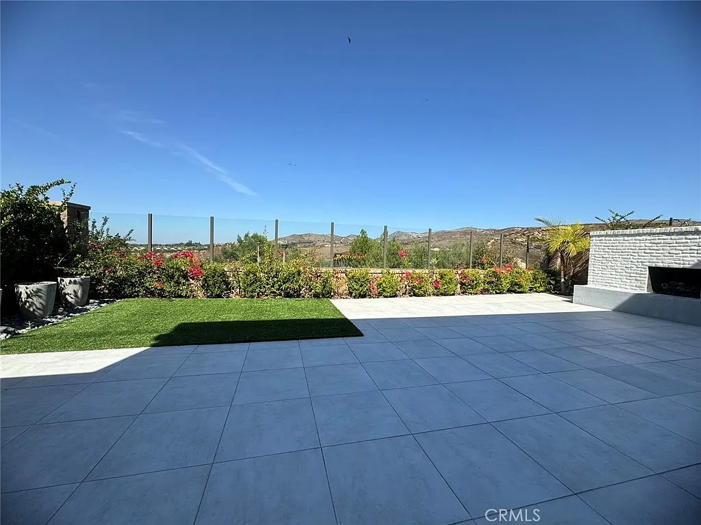 4 bed, 4.5 bath, 2987 sqft, $8,300 — Photo 3