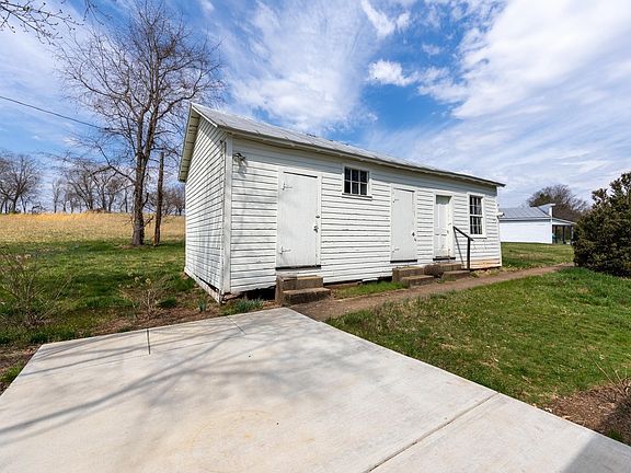 5th image of 242 Madison Mills Ln