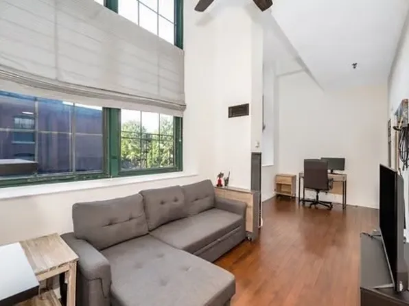 200 Market St APT A15, Lowell, MA 01852