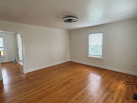 425 S Magnolia Ave - Photo 3_10142025