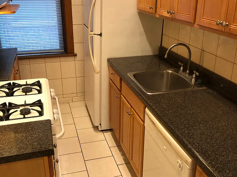 1357 N Ashland Ave #1B — Photo 15