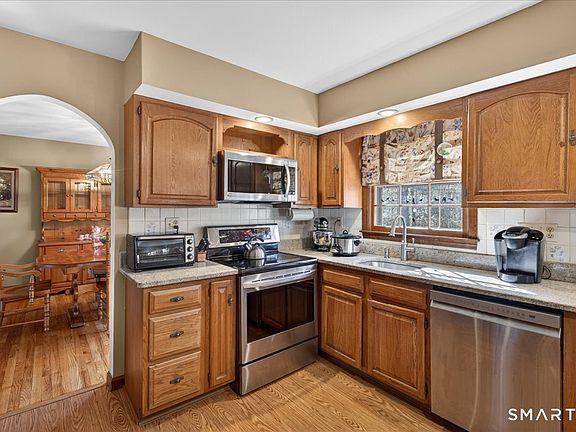 4th image of 166 Thoreau Drive